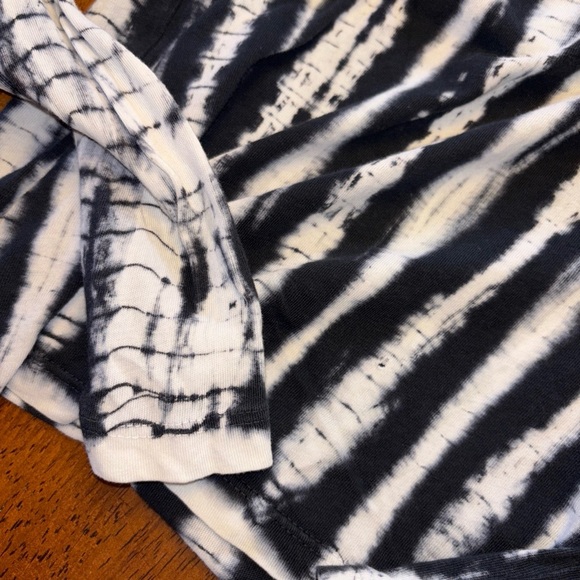 Annie Turbon Black and White Tie-Dye Top high end designer size large - Picture 4 of 7
